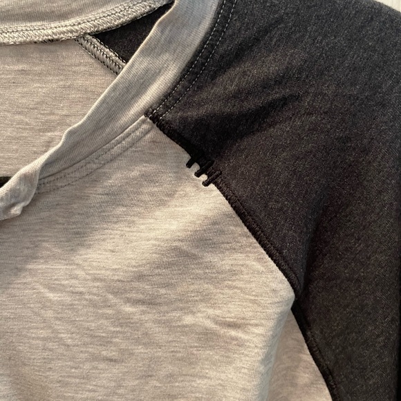 Lululemon Cropped Mens Long Sleeve - Picture 2 of 4